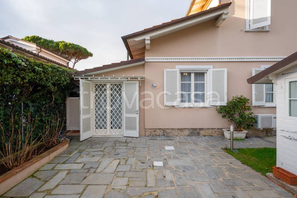 casa indipendente in affitto a Forte dei Marmi