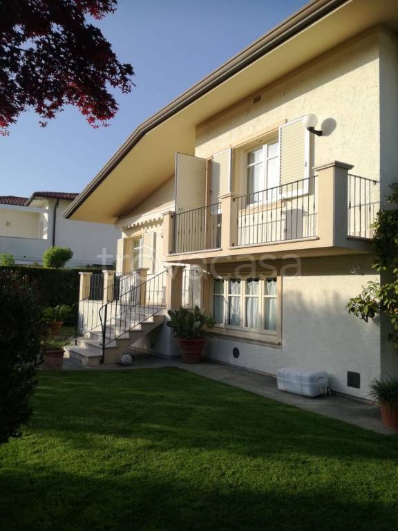 casa indipendente in affitto a Forte dei Marmi