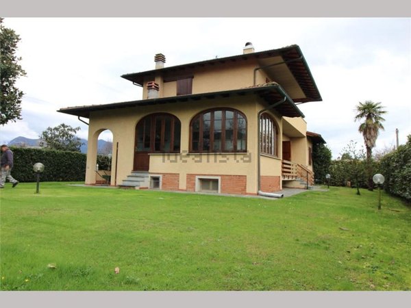 casa indipendente in affitto a Forte dei Marmi in zona Vaiana