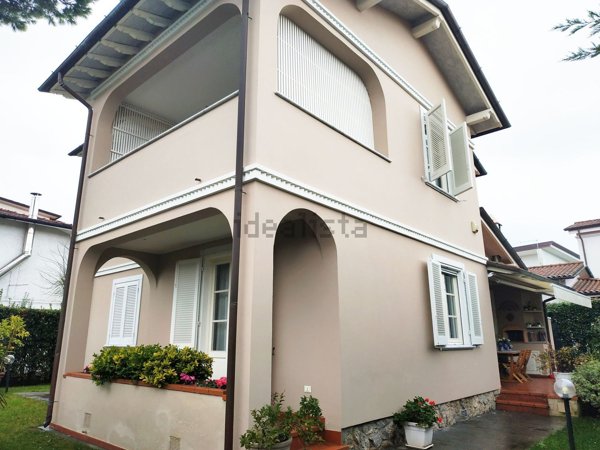 casa indipendente in affitto a Forte dei Marmi