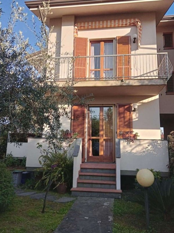 casa indipendente in affitto a Forte dei Marmi