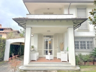 casa indipendente in affitto a Forte dei Marmi