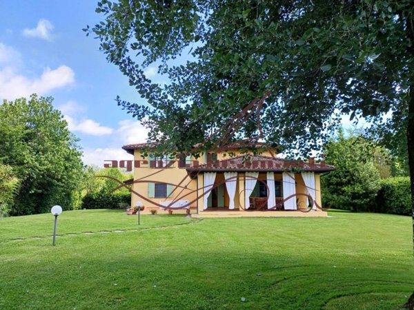 casa indipendente in affitto a Forte dei Marmi in zona Roma Imperiale