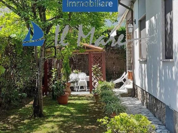casa indipendente in affitto a Forte dei Marmi