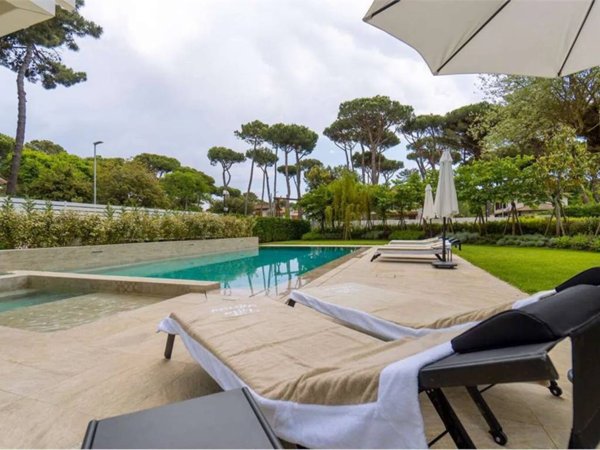 casa indipendente in affitto a Forte dei Marmi in zona Vittoria Apuana