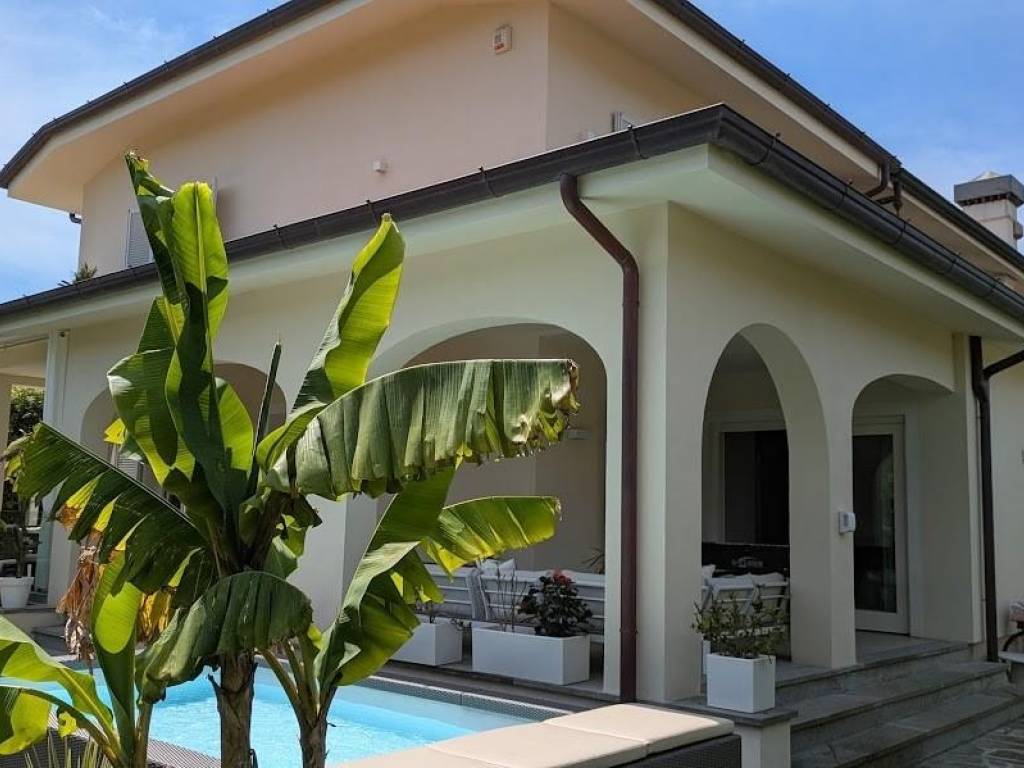 casa indipendente in affitto a Forte dei Marmi