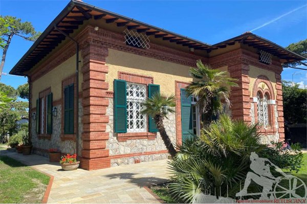 casa indipendente in affitto a Forte dei Marmi in zona Roma Imperiale