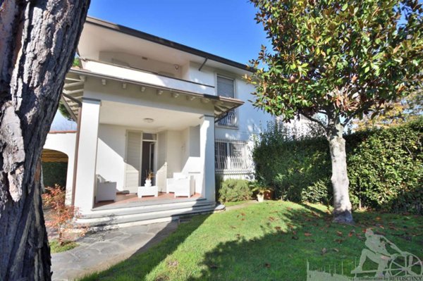 casa indipendente in affitto a Forte dei Marmi