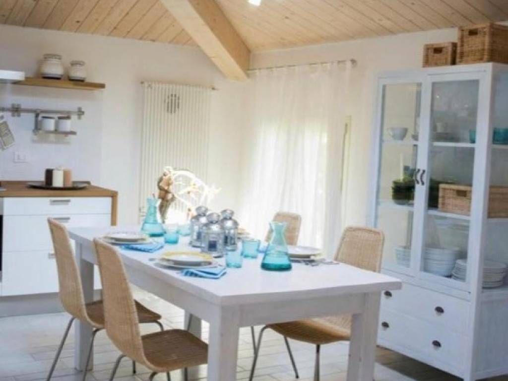 appartamento in affitto a Forte dei Marmi in zona Roma Imperiale