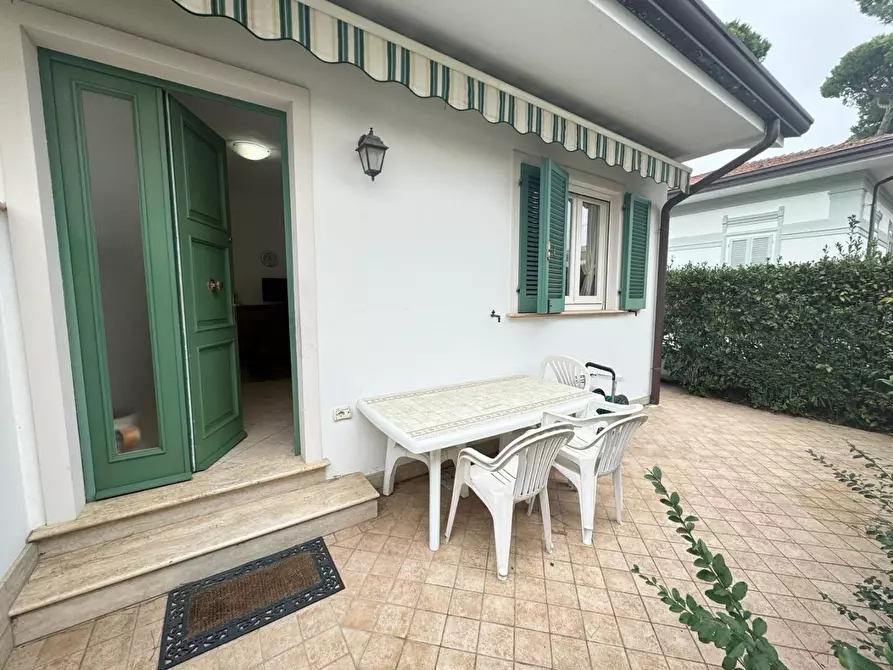 appartamento in affitto a Forte dei Marmi in zona Vittoria Apuana