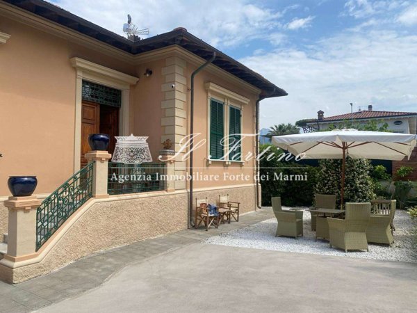 casa indipendente in affitto a Forte dei Marmi