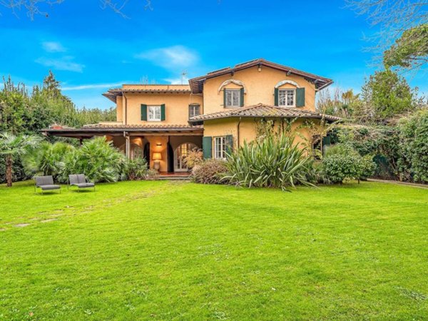 casa indipendente in affitto a Forte dei Marmi