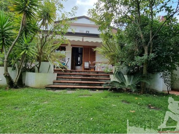 casa indipendente in affitto a Forte dei Marmi