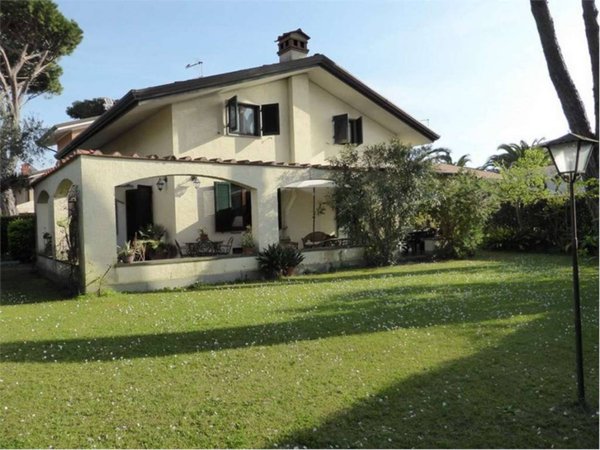 casa indipendente in affitto a Forte dei Marmi