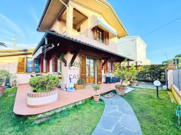 casa indipendente in affitto a Forte dei Marmi