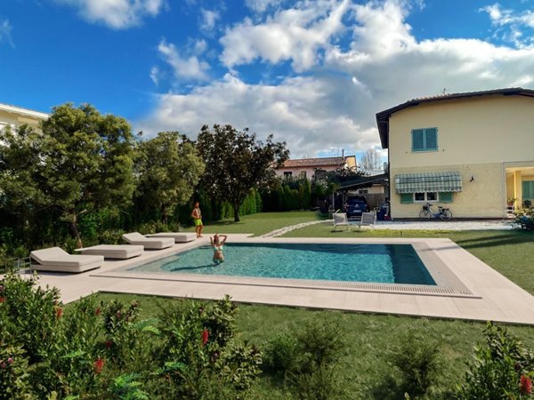 casa indipendente in affitto a Forte dei Marmi