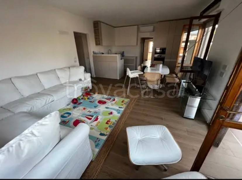 appartamento in affitto a Forte dei Marmi in zona Vittoria Apuana