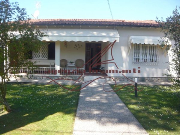 casa indipendente in affitto a Forte dei Marmi
