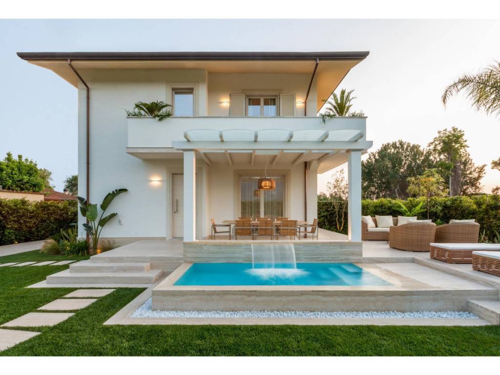 casa indipendente in affitto a Forte dei Marmi in zona Vittoria Apuana