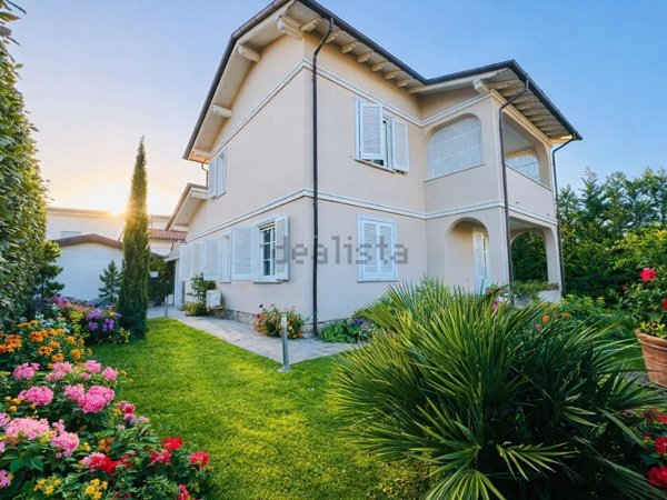 casa indipendente in affitto a Forte dei Marmi