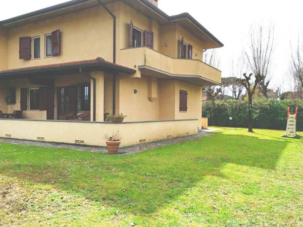 casa indipendente in affitto a Forte dei Marmi