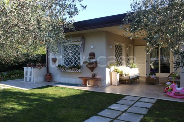 casa indipendente in affitto a Forte dei Marmi