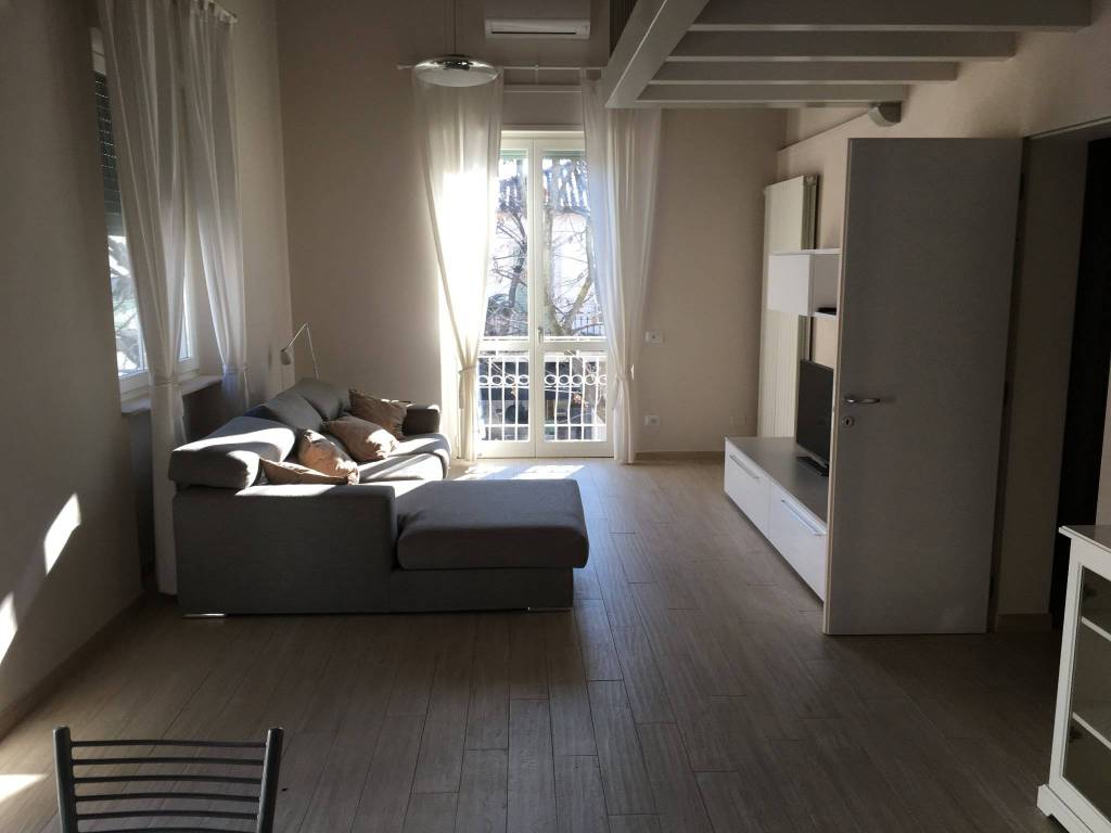 appartamento in affitto a Forte dei Marmi in zona Roma Imperiale