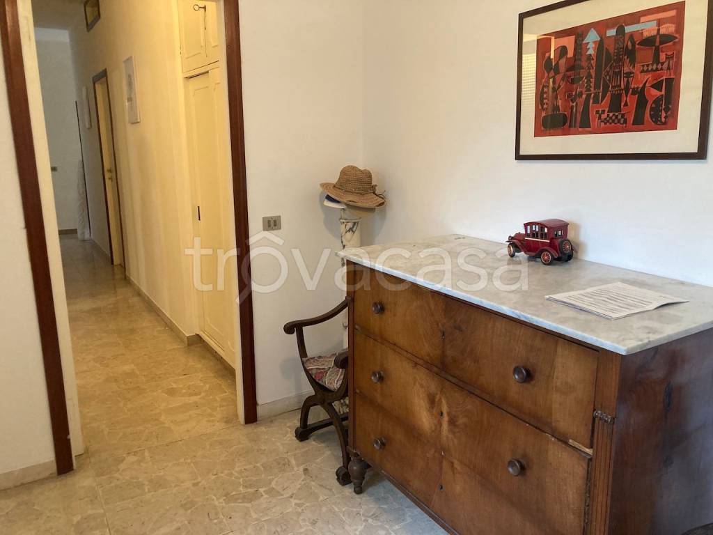 appartamento in affitto a Forte dei Marmi in zona Vittoria Apuana