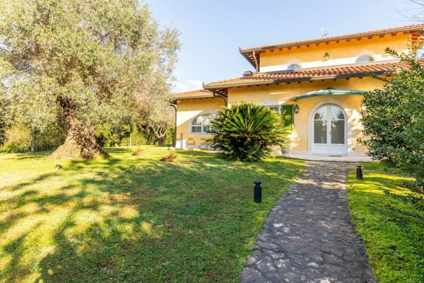 casa indipendente in affitto a Forte dei Marmi