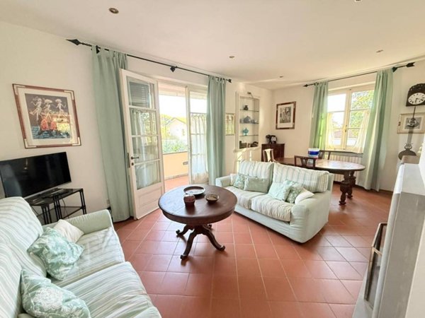 appartamento in affitto a Forte dei Marmi in zona Vittoria Apuana