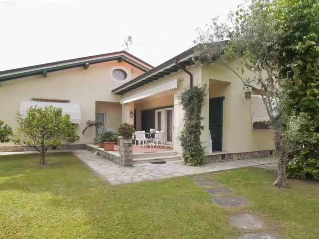 casa indipendente in affitto a Forte dei Marmi