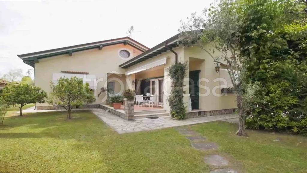 casa indipendente in affitto a Forte dei Marmi