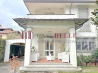 casa indipendente in affitto a Forte dei Marmi