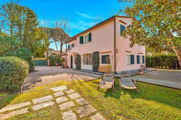 casa indipendente in affitto a Forte dei Marmi in zona Roma Imperiale