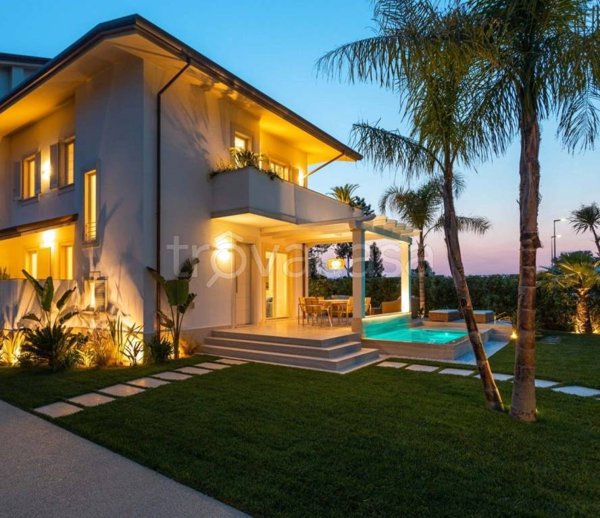 casa indipendente in affitto a Forte dei Marmi in zona Vittoria Apuana