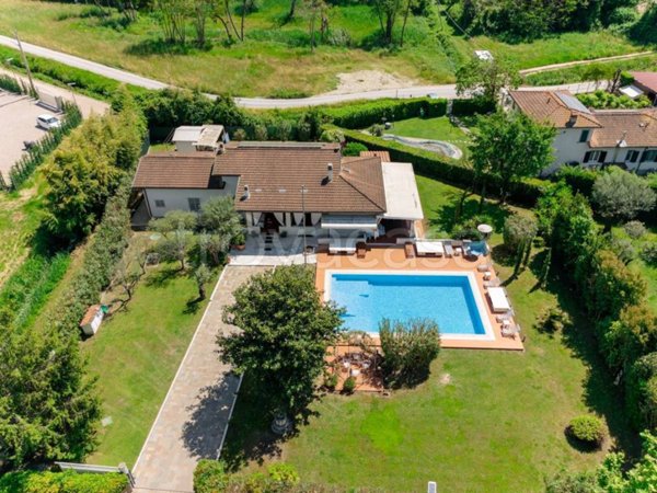 casa indipendente in affitto a Forte dei Marmi in zona Vaiana