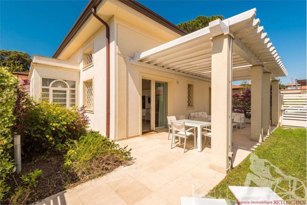 casa indipendente in affitto a Forte dei Marmi