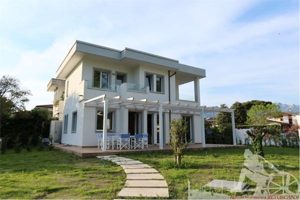 casa indipendente in affitto a Forte dei Marmi