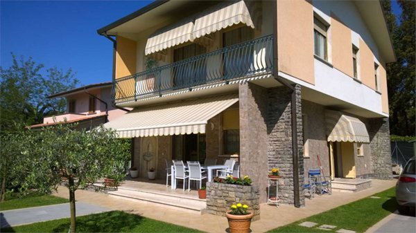 appartamento in affitto a Forte dei Marmi in zona Vittoria Apuana