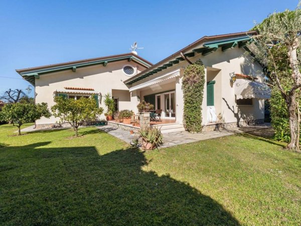 casa indipendente in affitto a Forte dei Marmi