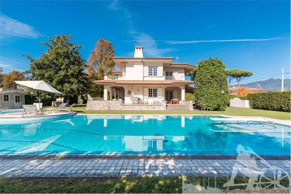 casa indipendente in affitto a Forte dei Marmi in zona Roma Imperiale