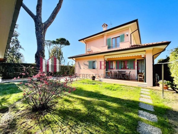 casa indipendente in affitto a Forte dei Marmi