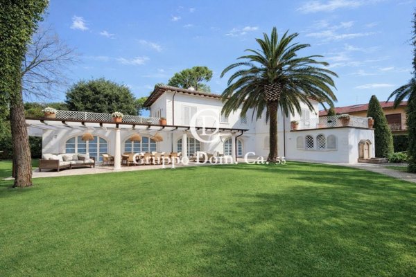 casa indipendente in affitto a Forte dei Marmi in zona Roma Imperiale