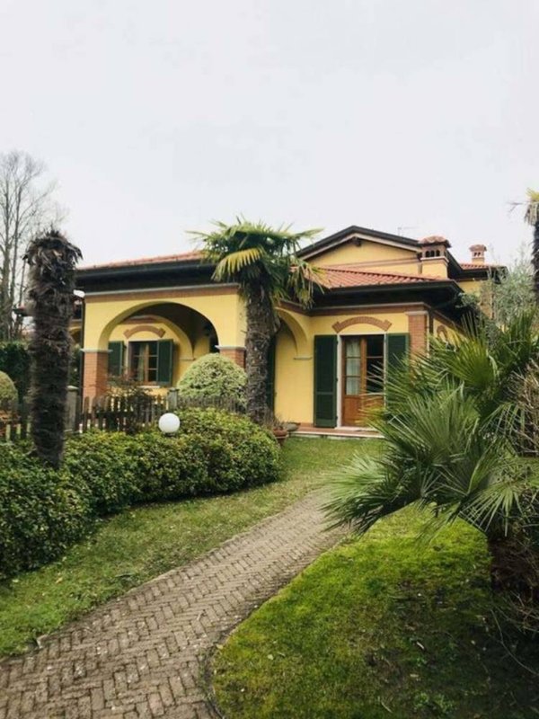 casa indipendente in affitto a Forte dei Marmi
