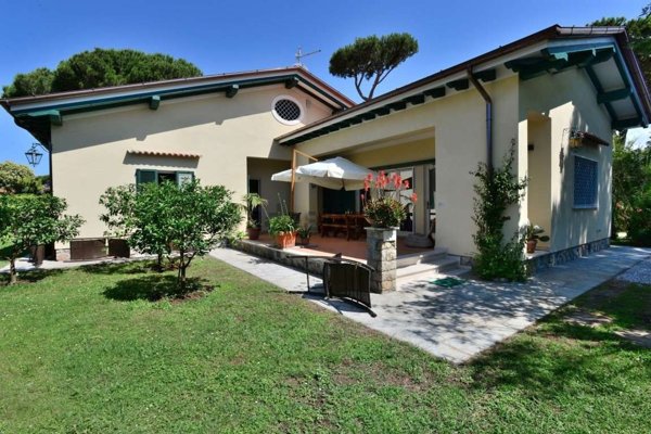 casa indipendente in affitto a Forte dei Marmi
