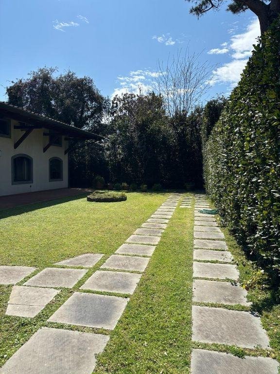 casa indipendente in affitto a Forte dei Marmi in zona Roma Imperiale