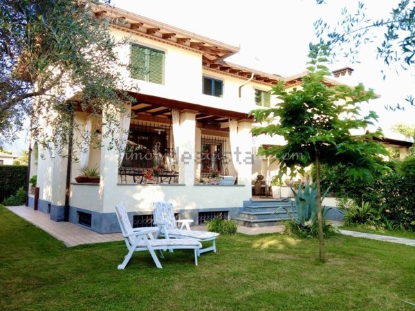 casa indipendente in affitto a Forte dei Marmi