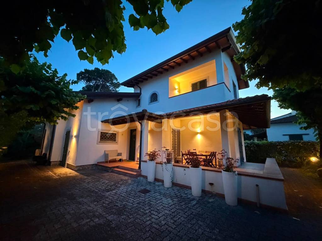 casa indipendente in affitto a Forte dei Marmi