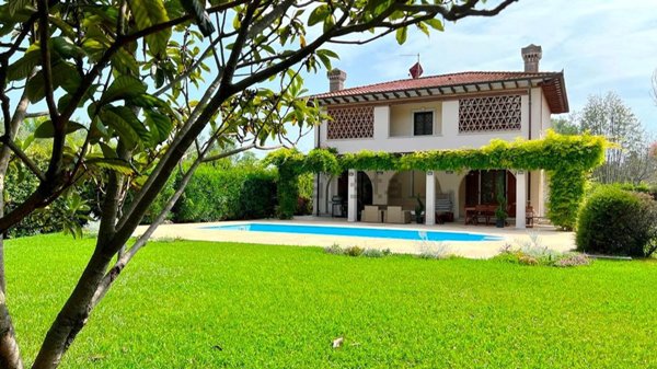 casa indipendente in affitto a Forte dei Marmi