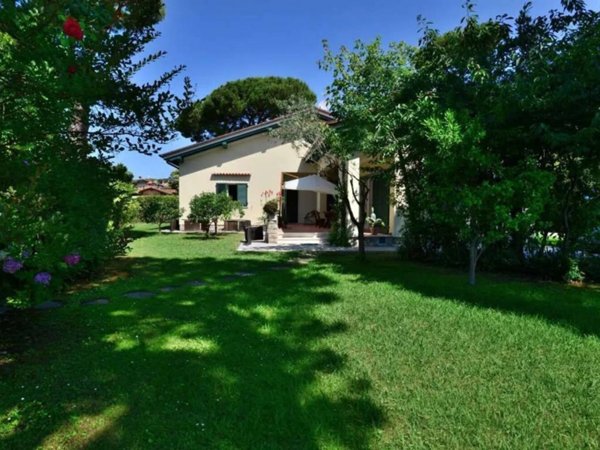 casa indipendente in affitto a Forte dei Marmi